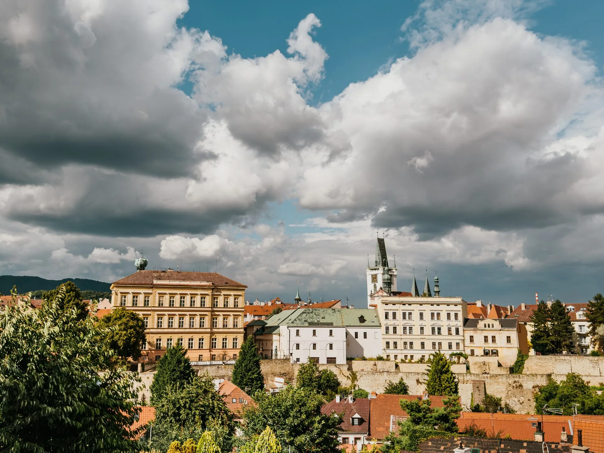Výhled na střechy a panorama Litoměřic