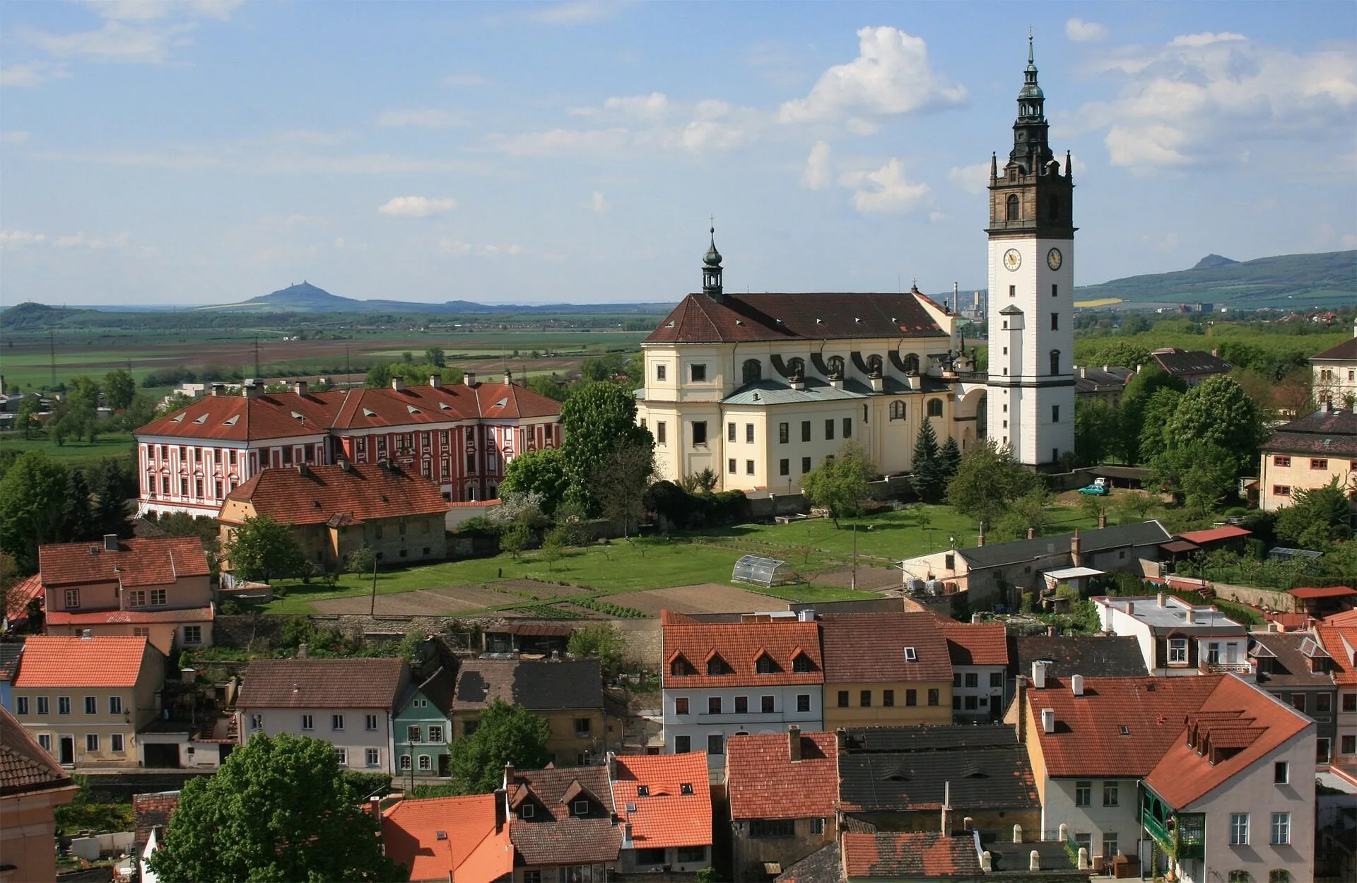 Pohled na Litoměřice a okolí
