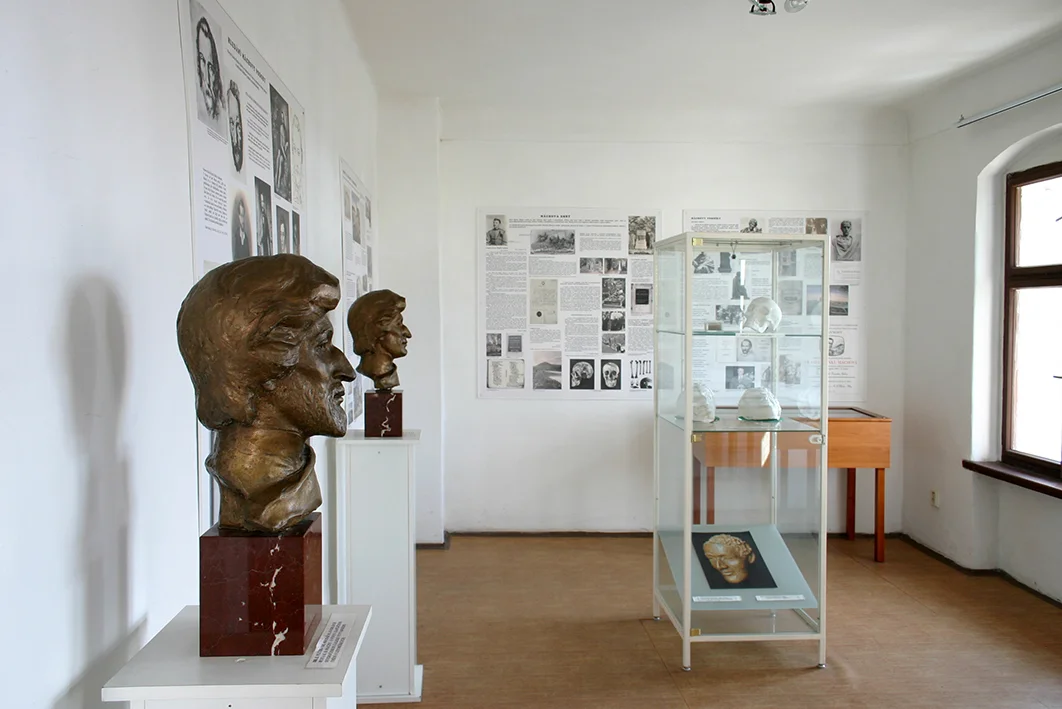 Máchova světnička — historická místnost přímo v budově Vikárky